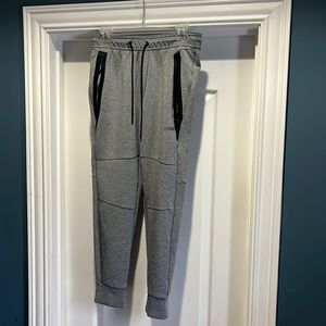 American eagle gray joggers